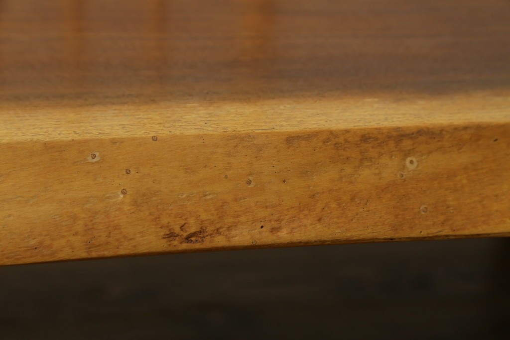 中古　ジョージ・ナカシマ(George Nakashima)　素材を活かした造形が魅力のコノイドベンチ　(R-086319)