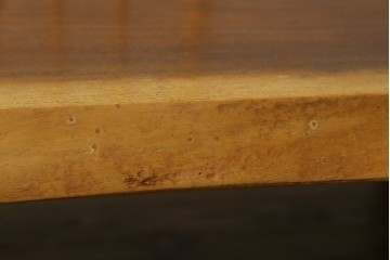 中古　ジョージ・ナカシマ(George Nakashima)　素材を活かした造形が魅力のコノイドベンチ　(R-086319)
