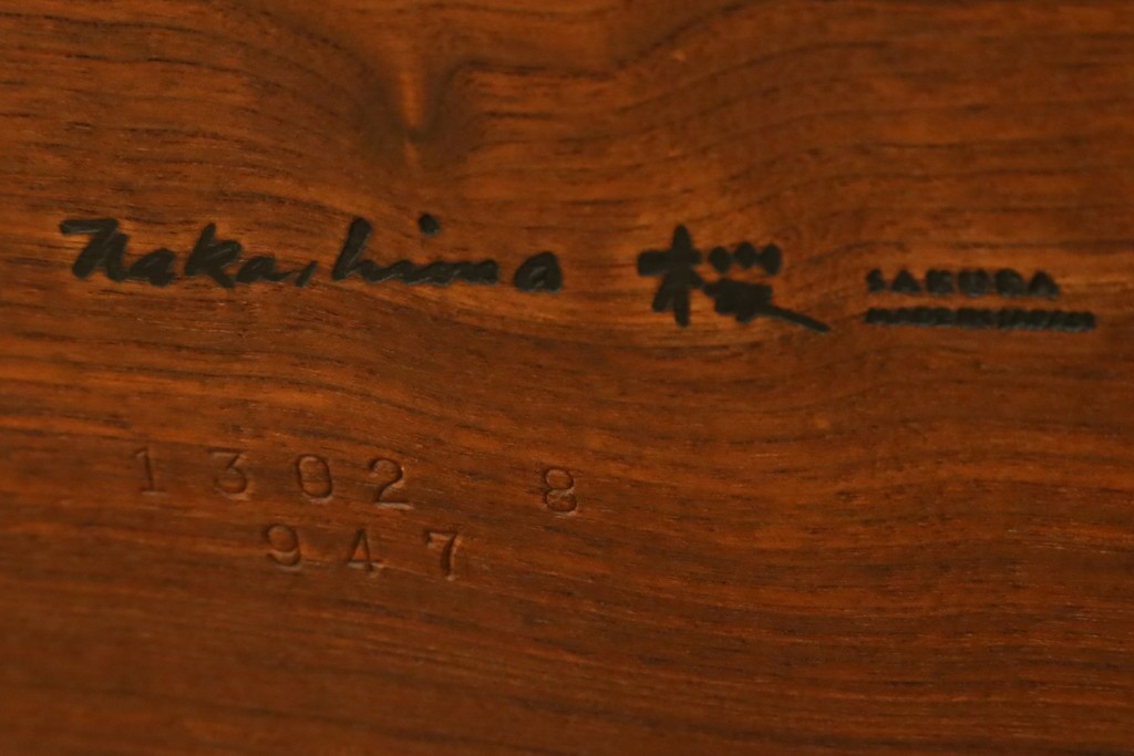 中古　ジョージ・ナカシマ(George Nakashima)　素材を活かした造形が魅力のコノイドベンチ　(R-086319)