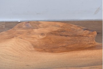 中古　ジョージ・ナカシマ(George Nakashima)　ウォールナット材　素材を活かした造形が魅力のミングレンII(MINGURENII)コーヒーテーブル　(R-086320)