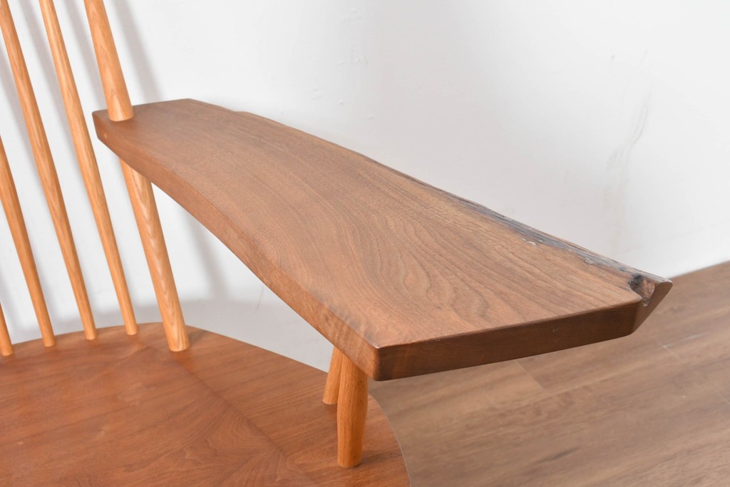 中古　ジョージ・ナカシマ(George Nakashima)　ウォールナット材　LOUNGE ARM(ラウンジアーム)　One Arm(ワンアーム・片肘)　CN103　左アーム付きラウンジチェア　(R-086321)