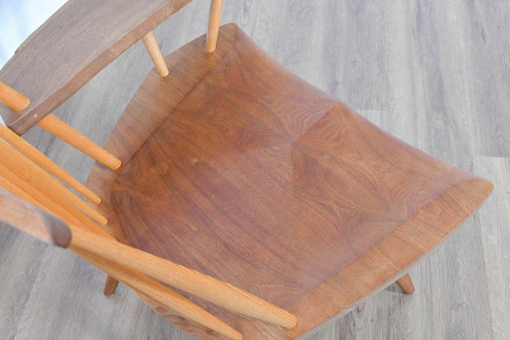 中古　ジョージ・ナカシマ(George Nakashima)　ウォールナット材　LOUNGE ARM(ラウンジアーム)　One Arm(ワンアーム・片肘)　CN103　左アーム付きラウンジチェア　(R-086321)