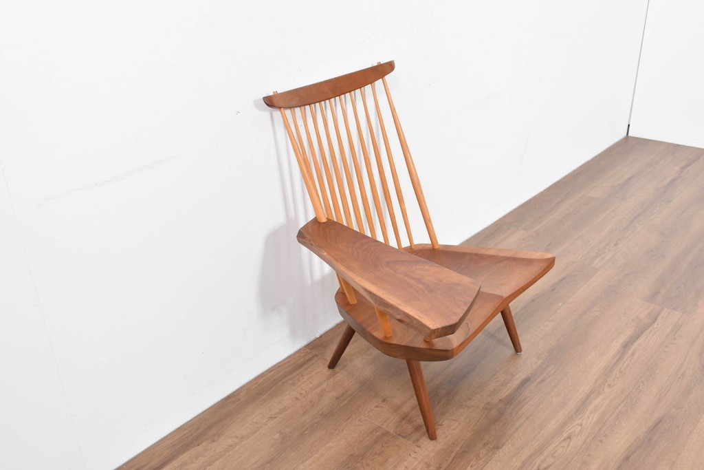 中古　ジョージ・ナカシマ(George Nakashima)　ウォールナット材　LOUNGE ARM(ラウンジアーム)　One Arm(ワンアーム・片肘)　CN103　右アーム付きラウンジチェア　(R-086322)