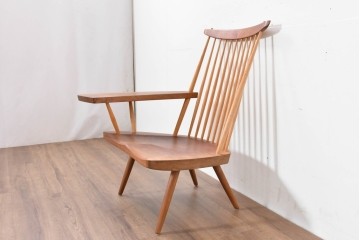 中古　ジョージ・ナカシマ(George Nakashima)　ウォールナット材　LOUNGE ARM(ラウンジアーム)　One Arm(ワンアーム・片肘)　CN103　右アーム付きラウンジチェア　(R-086322)