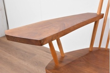 中古　ジョージ・ナカシマ(George Nakashima)　ウォールナット材　LOUNGE ARM(ラウンジアーム)　One Arm(ワンアーム・片肘)　CN103　右アーム付きラウンジチェア　(R-086322)