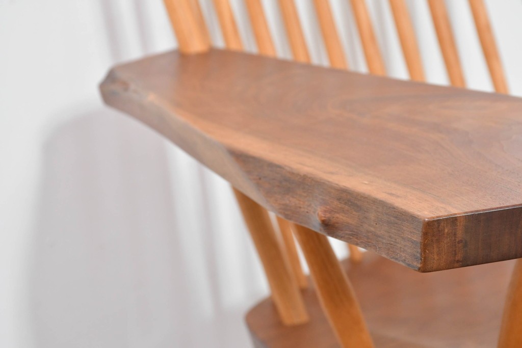 中古　ジョージ・ナカシマ(George Nakashima)　ウォールナット材　LOUNGE ARM(ラウンジアーム)　One Arm(ワンアーム・片肘)　CN103　右アーム付きラウンジチェア　(R-086322)