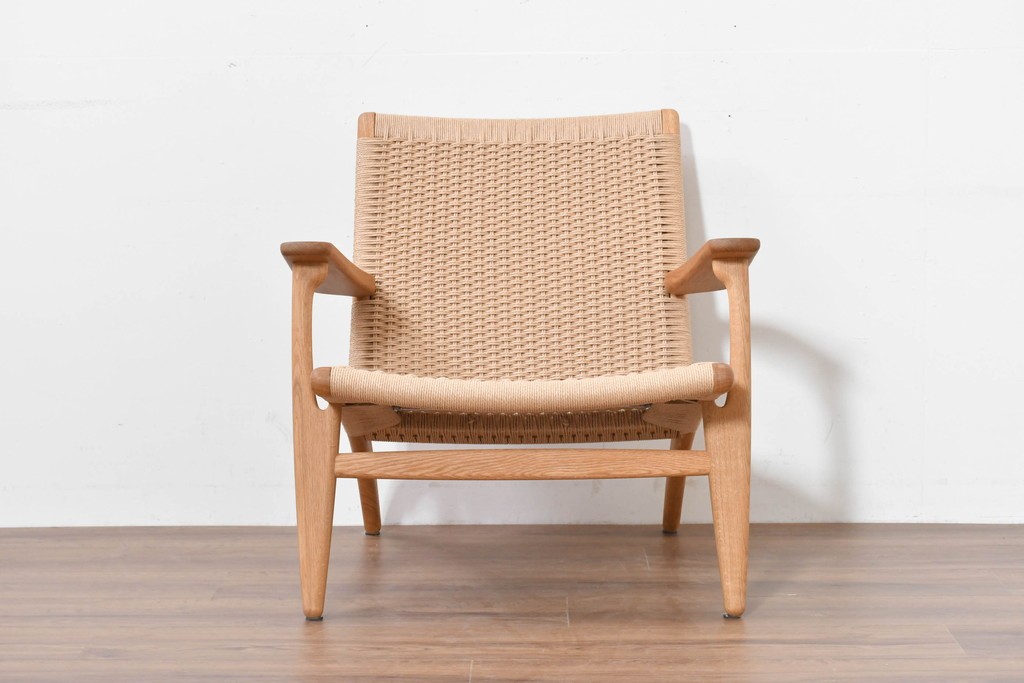 中古　超美品　CARL HANSEN & SON(カール・ハンセン&サン)　Hans J. Wegner(ハンス・J・ウェグナー)デザイン CH25　オーク材　ペーパーコードのラウンジチェア　定価約56万7千円　(R-086323)