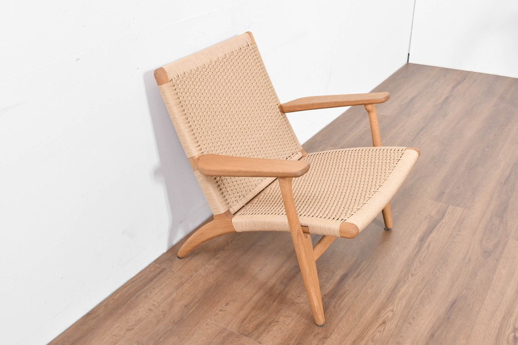 中古　超美品　CARL HANSEN & SON(カール・ハンセン&サン)　Hans J. Wegner(ハンス・J・ウェグナー)デザイン CH25　オーク材　ペーパーコードのラウンジチェア　定価約56万7千円　(R-086323)