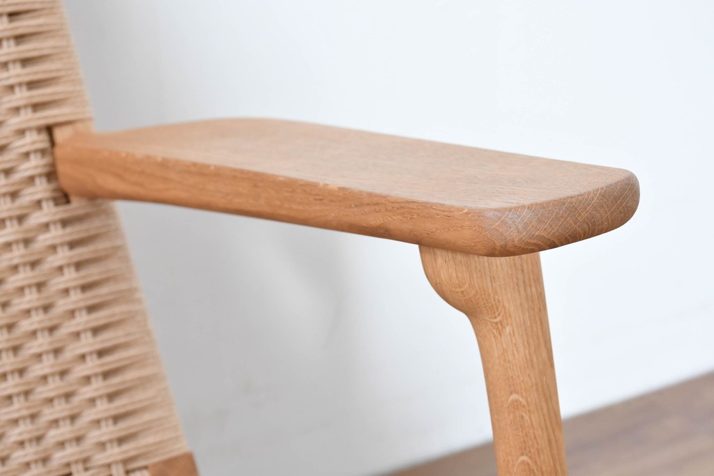 中古　超美品　CARL HANSEN & SON(カール・ハンセン&サン)　Hans J. Wegner(ハンス・J・ウェグナー)デザイン CH25　オーク材　ペーパーコードのラウンジチェア　定価約56万7千円　(R-086323)