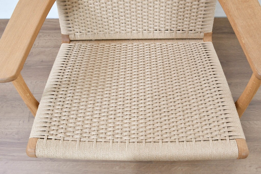 中古　超美品　CARL HANSEN & SON(カール・ハンセン&サン)　Hans J. Wegner(ハンス・J・ウェグナー)デザイン CH25　オーク材　ペーパーコードのラウンジチェア　定価約56万7千円　(R-086323)