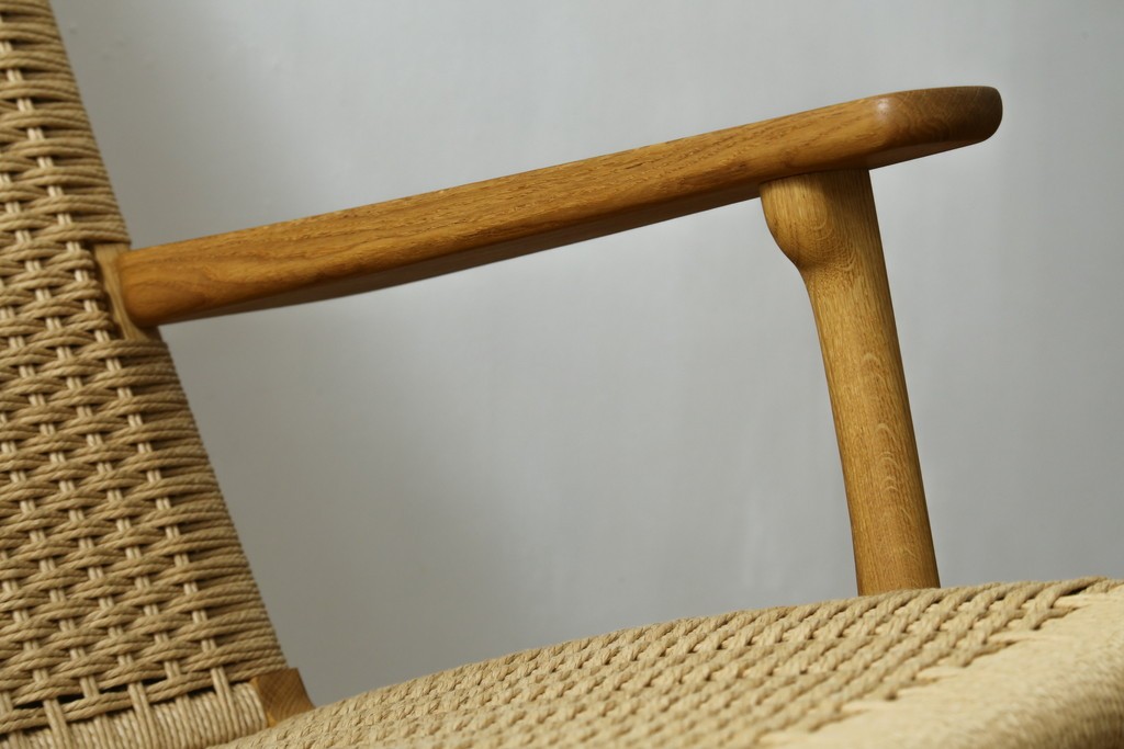 中古　超美品　CARL HANSEN & SON(カール・ハンセン&サン)　Hans J. Wegner(ハンス・J・ウェグナー)デザイン CH25　オーク材　ペーパーコードのラウンジチェア　定価約56万7千円　(R-086323)