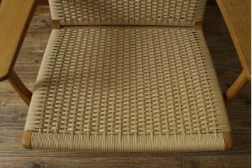 中古　超美品　CARL HANSEN & SON(カール・ハンセン&サン)　Hans J. Wegner(ハンス・J・ウェグナー)デザイン CH25　オーク材　ペーパーコードのラウンジチェア　定価約56万7千円　(R-086323)