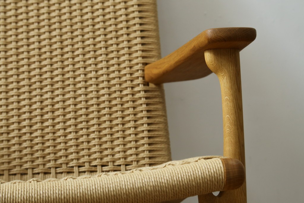 中古　超美品　CARL HANSEN & SON(カール・ハンセン&サン)　Hans J. Wegner(ハンス・J・ウェグナー)デザイン CH25　オーク材　ペーパーコードのラウンジチェア　定価約56万7千円　(R-086323)