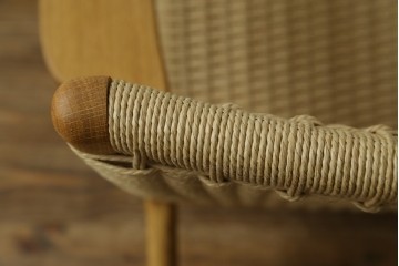 中古　超美品　CARL HANSEN & SON(カール・ハンセン&サン)　Hans J. Wegner(ハンス・J・ウェグナー)デザイン CH25　オーク材　ペーパーコードのラウンジチェア　定価約56万7千円　(R-086323)