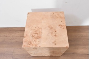 中古　美品　ZARA HOME(ザラホーム)　根木　端正なキューブフォルムのサイドテーブル　(R-086324)