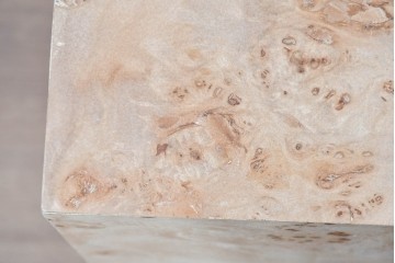 中古　美品　ZARA HOME(ザラホーム)　根木　端正なキューブフォルムのサイドテーブル　(R-086324)