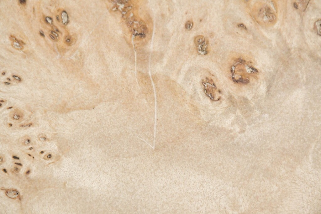 中古　美品　ZARA HOME(ザラホーム)　根木　端正なキューブフォルムのサイドテーブル　(R-086324)