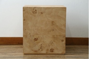 中古　美品　ZARA HOME(ザラホーム)　ポプラ材 瘤杢　キューブフォルムのサイドテーブル　(R-086324)