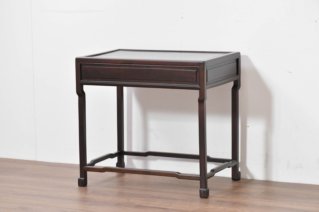 和製ヴィンテージ　美品　オリエンタルデザイン　足元のすっきりとした意匠が魅力のコーヒーテーブル　(R-086325)