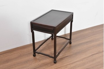 和製ヴィンテージ　美品　オリエンタルデザイン　足元のすっきりとした意匠が魅力のコーヒーテーブル　(R-086325)