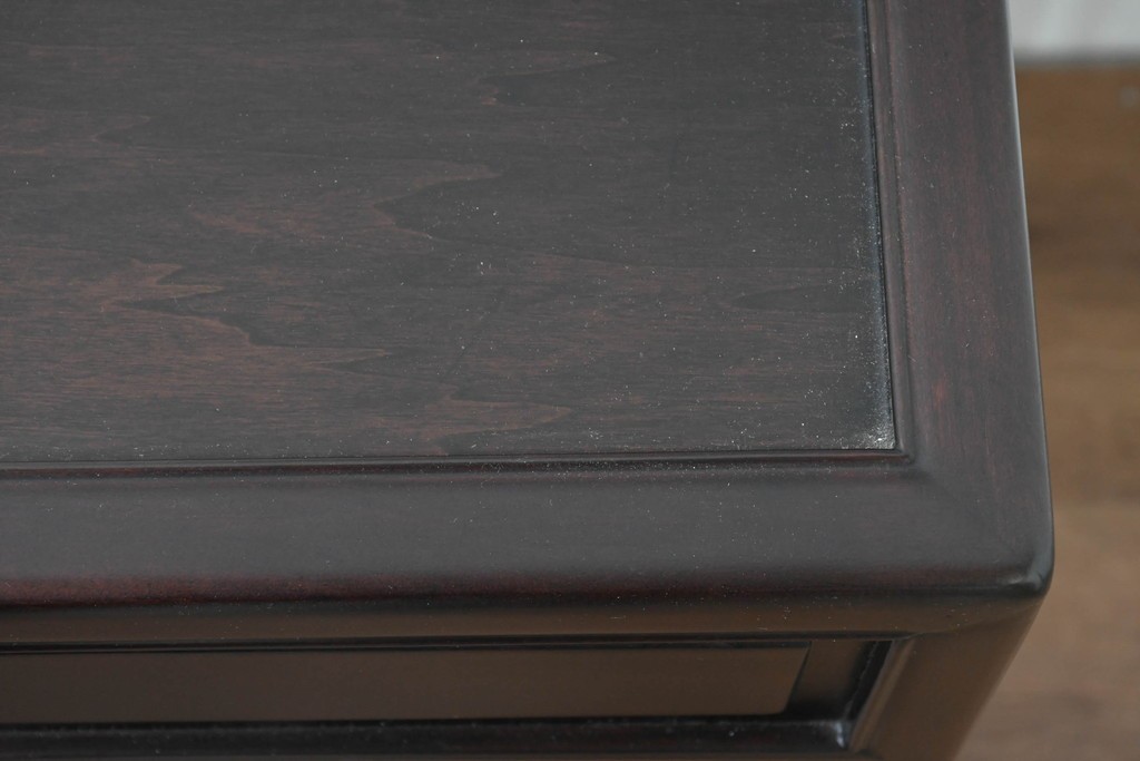 和製ヴィンテージ　美品　オリエンタルデザイン　足元のすっきりとした意匠が魅力のコーヒーテーブル　(R-086325)