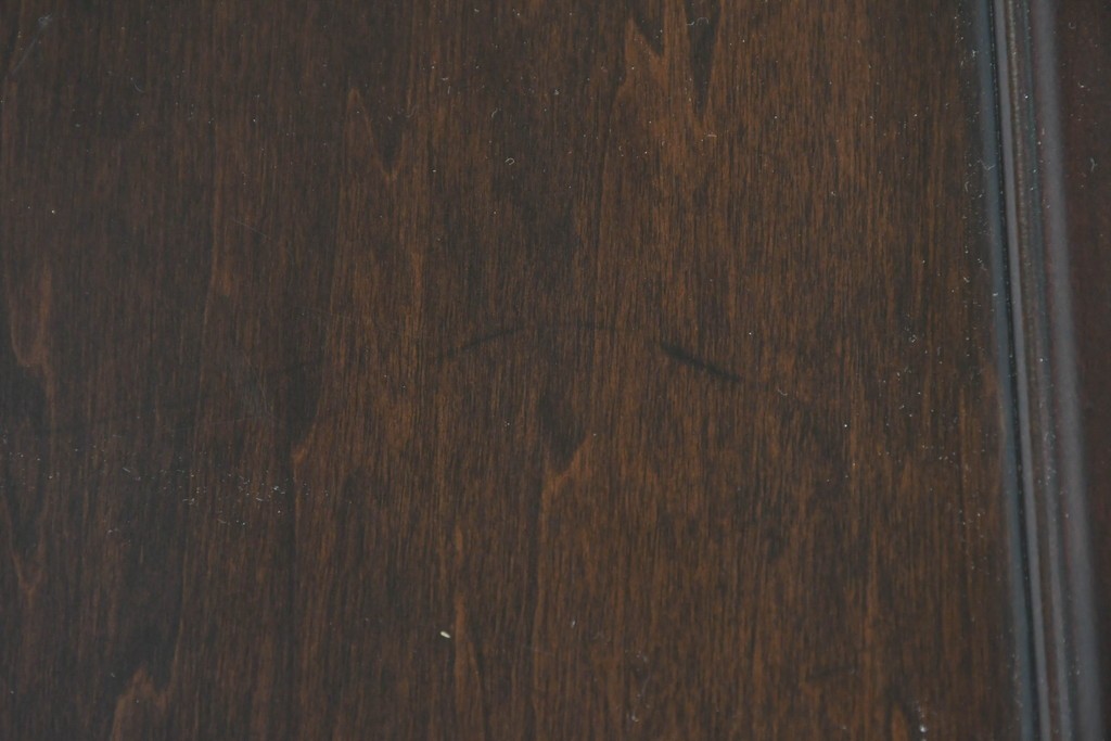 和製ヴィンテージ　美品　オリエンタルデザイン　足元のすっきりとした意匠が魅力のコーヒーテーブル　(R-086325)