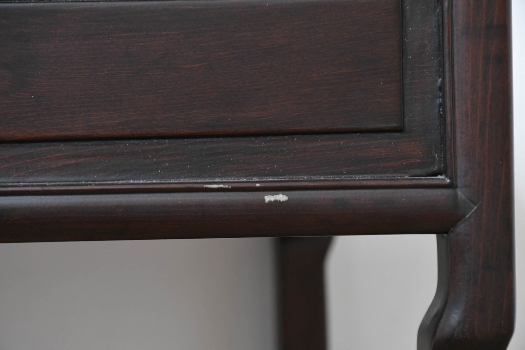 和製ヴィンテージ　美品　オリエンタルデザイン　足元のすっきりとした意匠が魅力のコーヒーテーブル　(R-086325)