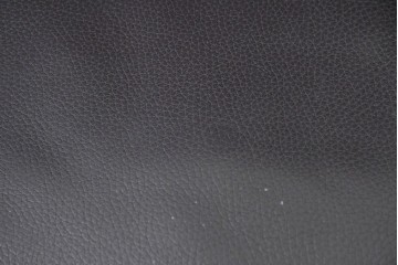 中古　ドイツ高級ブランド　himolla(ヒモラ)　ゼロストレス　高級感のある本革シートのリクライニングチェアとオットマンのセット　定価約21万円　(R-086326)