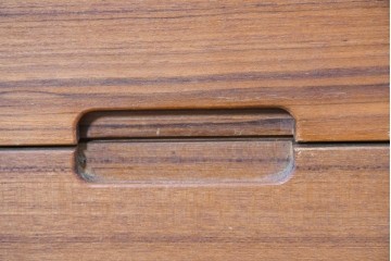 和製ヴィンテージ　前板無垢材の良品!　チーク材　書類を立てて収納できる仕切り付きのキャスターデスクワゴン　(R-086327)