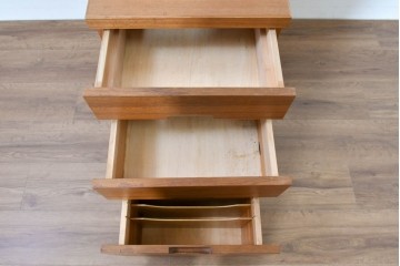 和製ヴィンテージ　前板無垢材の良品!　チーク材　書類を立てて収納できる仕切り付きのキャスターデスクワゴン　(R-086328)