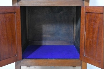 イギリスアンティーク　サウンドグリルの木目が美しい扉収納付きのフロア型蓄音機　(R-086329)