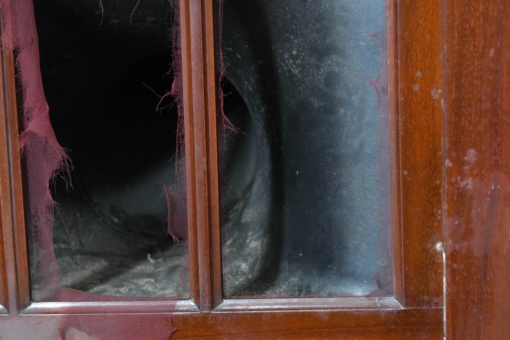 イギリスアンティーク　COLUMBIA GRAFONOLA(コロンビア・グラフォノーラ)　クラシカルな猫脚デザインのフロア型蓄音機　(R-086330)