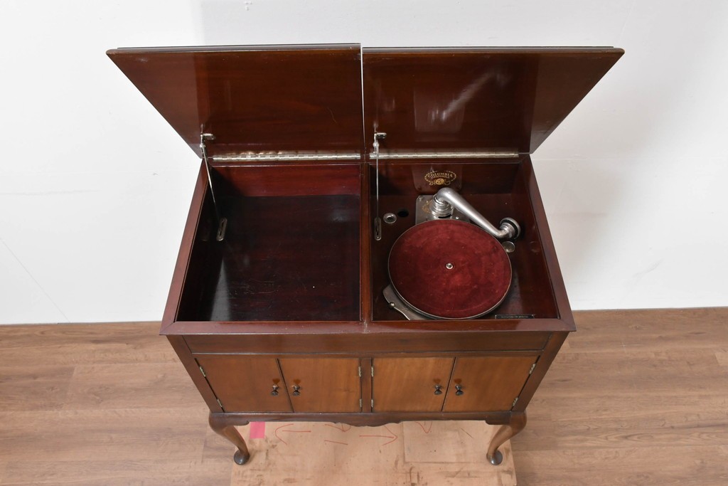 イギリスアンティーク　COLUMBIA GRAFONOLA(コロンビア・グラフォノーラ)　クラシカルな猫脚デザインのフロア型蓄音機　(R-086330)