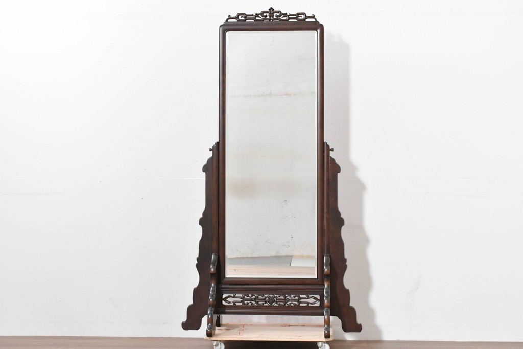 和製ヴィンテージ　上質な逸品!!　オリエンタルデザイン　丁寧に彫り込まれた透かし彫りの姿見　(R-086331)