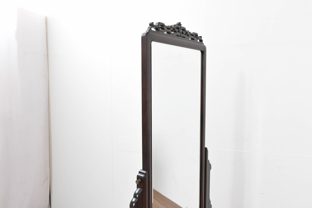 和製ヴィンテージ　上質な逸品!!　オリエンタルデザイン　丁寧に彫り込まれた透かし彫りの姿見　(R-086331)