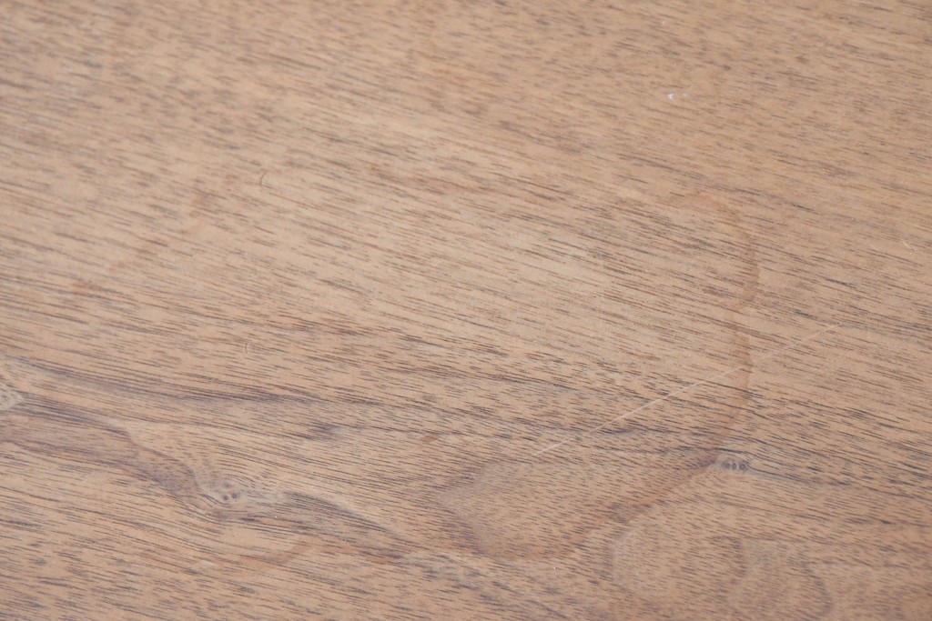 中古　希少な廃番品　柏木工(KASHIWA)　高山ウッドワークス　ウォールナット材　個性的なフレームラインのサイドテーブル　(R-086332)