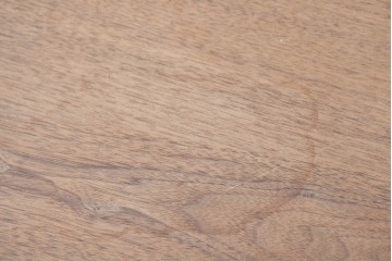 中古　希少な廃番品　柏木工(KASHIWA)　高山ウッドワークス　ウォールナット材　個性的なフレームラインのサイドテーブル　(R-086332)