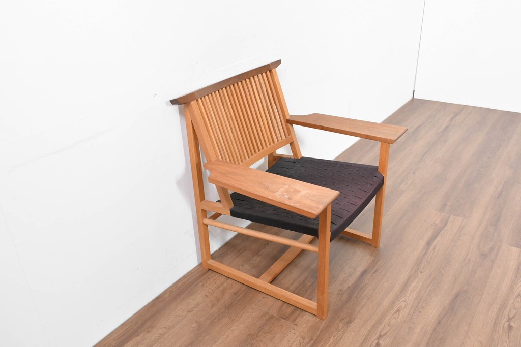 中古　美品　柏木工(KASHIWA)　高山ウッドワークス　ウォールナット材&オーク材　編み込み座面×格子デザインのW560イージーチェア　定価約20万円　(R-086333)