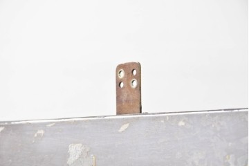 和製ヴィンテージ　レトロデザイン　ガレージや店舗の飾りにおすすめ!　ステンレス製の大振りな冷蔵庫　(R-086334)