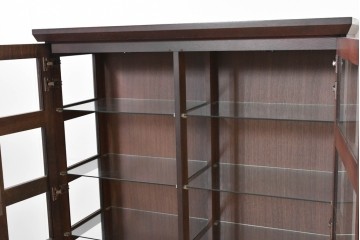 中古　美品　柏木工(KASHIWA)　格子×ボール脚デザインの照明付きガラスキャビネット　(R-086337)