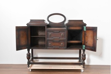 イギリスアンティーク　オーク材　Dulcetto(ダルセット)　蓄音機内蔵のミラーバックサイドボード　(R-086338)