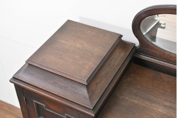 イギリスアンティーク　オーク材　Dulcetto(ダルセット)　蓄音機内蔵のミラーバックサイドボード　(R-086338)