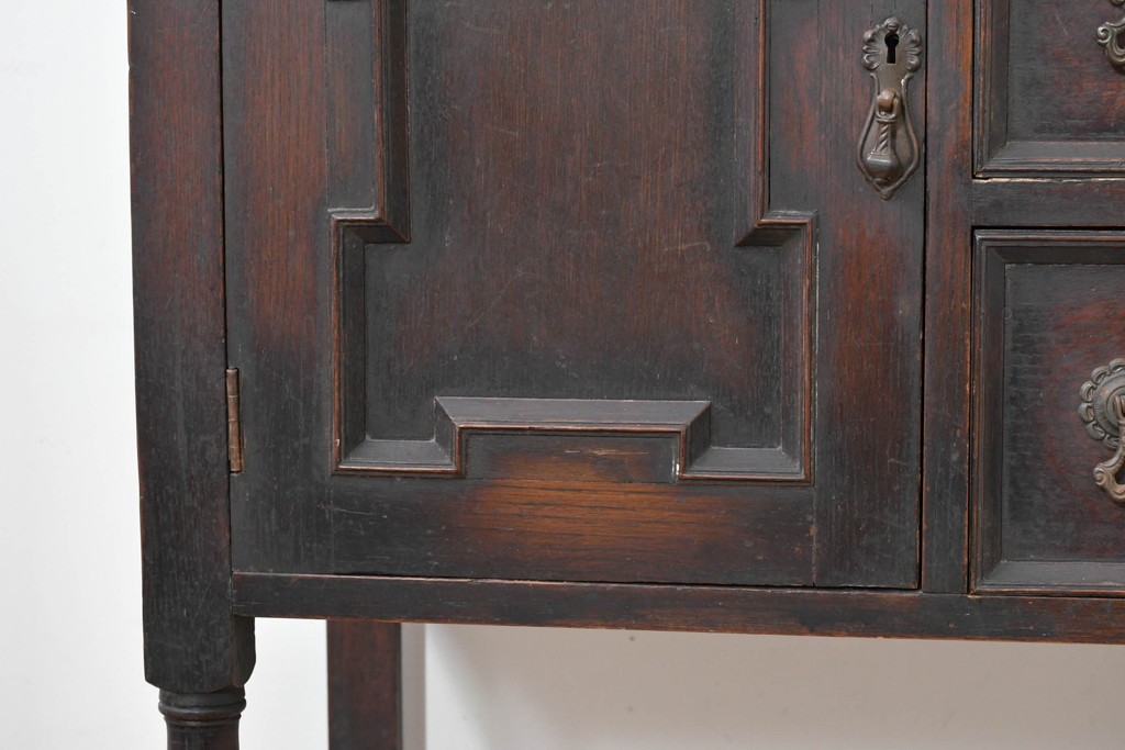 イギリスアンティーク　オーク材　Dulcetto(ダルセット)　蓄音機内蔵のミラーバックサイドボード　(R-086338)