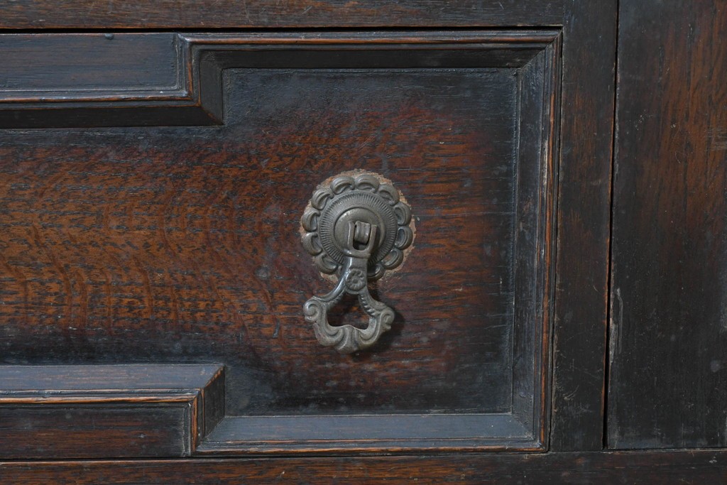 イギリスアンティーク　オーク材　Dulcetto(ダルセット)　蓄音機内蔵のミラーバックサイドボード　(R-086338)