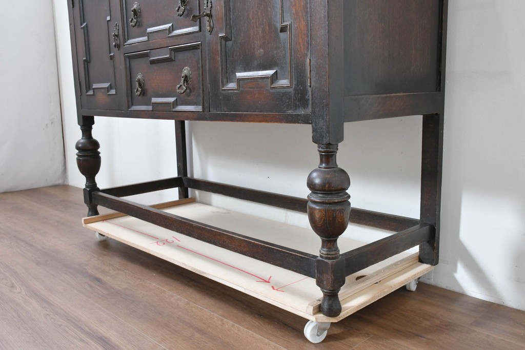 イギリスアンティーク　オーク材　Dulcetto(ダルセット)　蓄音機内蔵のミラーバックサイドボード　(R-086338)