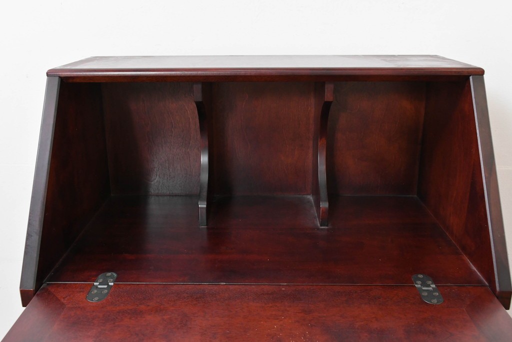 中古　美品　国産職人手作り　樺(カバ)材　深みのある赤褐色の木色が美しいライティングビューロー　(R-086339)