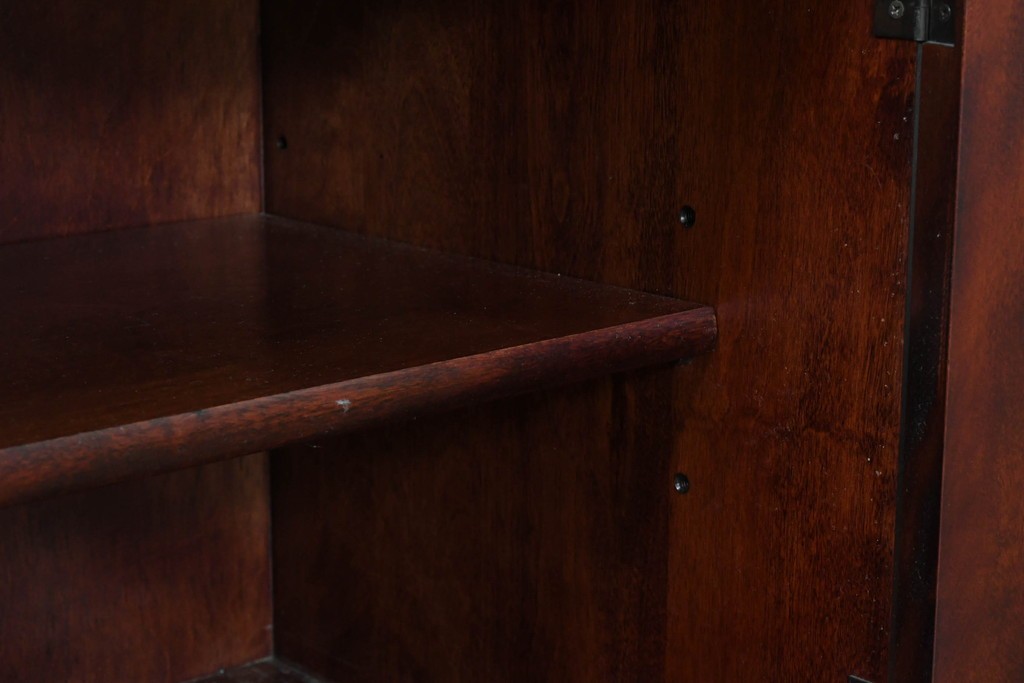 中古　美品　国産職人手作り　樺(カバ)材　深みのある赤褐色の木色が美しいライティングビューロー　(R-086339)