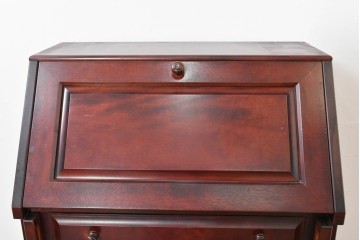 中古　美品　国産職人手作り　樺(カバ)材　深みのある赤褐色の木色が美しいライティングビューロー　(R-086339)