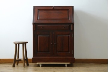 中古　美品　国産職人手作り　樺(カバ)材　深みのある赤褐色の木色が美しいライティングビューロー　(R-086339)