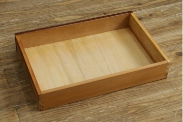 中古　美品　国産職人手作り　樺(カバ)材　深みのある赤褐色の木色が美しいライティングビューロー　(R-086339)